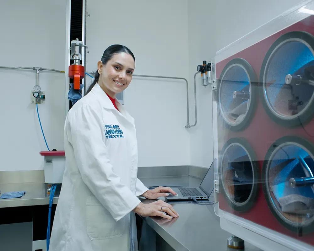 02_MOBILE_WEB_1600X1200 .webp